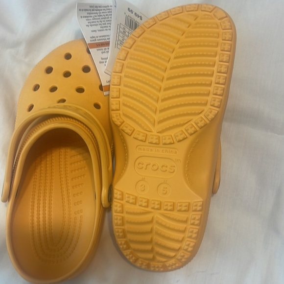 Brand new Crocs - Picture 3 of 3